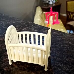 Vintage Barbie Sister Baby Kelly Crib w/ Baby Crib Mobile